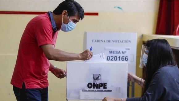 De acuerdo a la última encuesta de Datum, un porcentaje importante de peruano no sabe por quién votar. (Foto: ONPE)