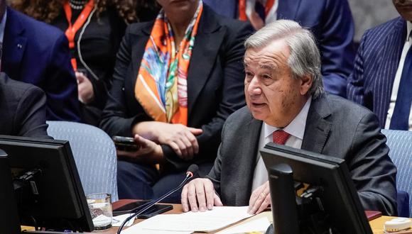 El secretario general de la ONU, Antonio Guterres, habla con los delegados durante una reunión del Consejo de Seguridad de las Naciones Unidas, en Nueva York, Nueva York, EE. UU., el 24 de octubre de 2023. (Foto de EFE/EPA/EDUARDO MUNOZ)