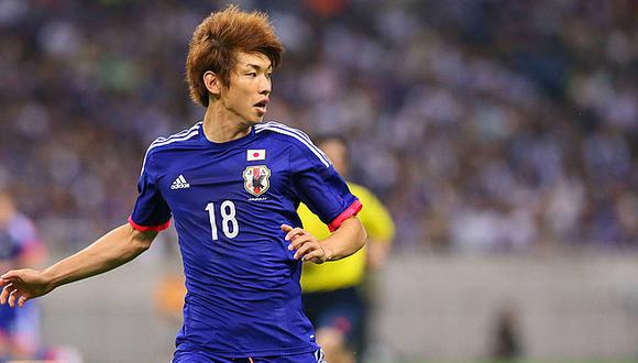 El delantero de Japón aprovechó un rebote dejado por el portero de Uruguay para mandar la pelota a guarda y así adelantar, nuevamente, a los suyos en suelo asiático. (Foto: AFP)