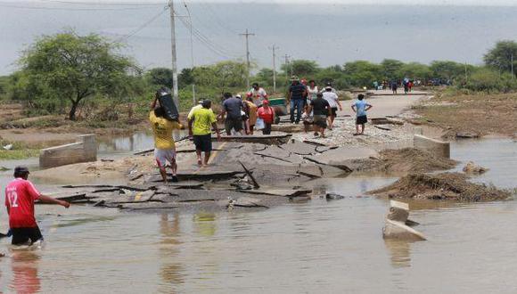 Debido a que los accesos a Chato Chico están inundados, la ayuda casi no llega a este pueblo del distrito de Cura Mori. Se perdieron casas, tierras agrícolas y animales. Las pérdidas aquí son totales. (Foto: Lino Chipana / El Comercio)