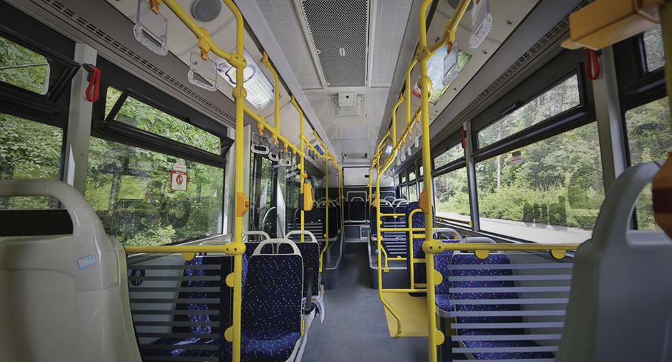 El bus se encuentra totalmente vacío, pero el timbre suena igualmente ¿por qué? (Foto: Captura de YouTube)