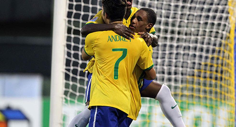 Leandro anotó el primer gol del encuentro. (Foto: EFE)