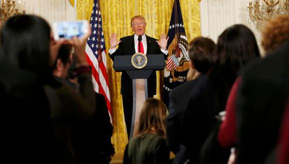 Donald Trump critica la "deshonestidad" de la prensa