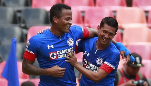 Cruz Azul se impuso sobre el final del partido ante Puebla con anotaciones de Andrés Renteria y Milton Caraglio y Elías Hernández, por la primera fecha del Torneo Apertura en México. (Foto: EFE)