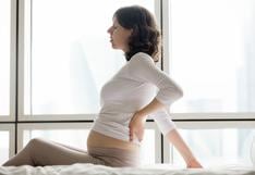 Maternidad: ¿cómo los cambios hormonales del embarazo afectan la columna de la mujer?