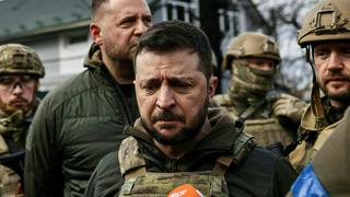 Ataques a pueblos ucranianos recuerdan a los bombardeos nazis, dice Zelensky