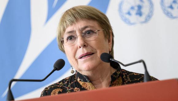 La Alta Comisionada de las Naciones Unidas para los Derechos Humanos, Michelle Bachelet, se dirige a la prensa el día de la inauguración de la 50ª sesión del Consejo de Derechos Humanos de la ONU, en Ginebra.