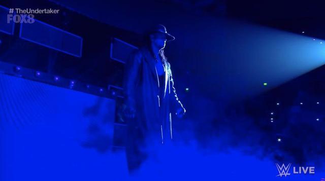The Undertaker reapareció y advirtió a Goldberg: "Te quitaré el alma por el resto de la eternidad" | VIDEO. (Foto: Captura de pantalla)