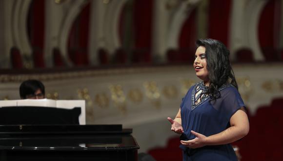 Sara Sedano es considerada la primera cantante lírica soprano del Perú. "Nos gustó muchísimo tu audición y queremos que vengas para ser solista", fueron las palabras de Iñaki Encina, director del Festival Perigord Noir, que dirigirá dos óperas en la Opera Nacional de París.