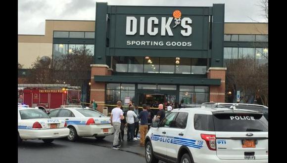 Pánico por tiroteo en centro comercial de Carolina del Norte