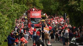 Liverpool fue recibido por una multitud tras coronarse campeón de la Champions League | FOTOS