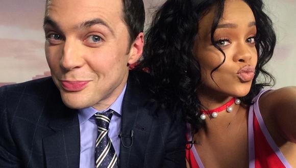 Instagram: Rihanna te enseña cómo tomar el 'selfie' perfecto