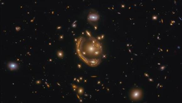 El anillo de Einstein conocido como 'anillo fundido'. (ESA/HUBBLE & NASA, S. JHA; ACKNOWLEDGMENT: L. SHA)