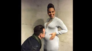 Instagram: Alicia Keys recibe tierno beso del cantante Bono