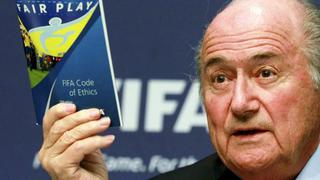 Blatter también afronta posible suspensión de por vida de FIFA