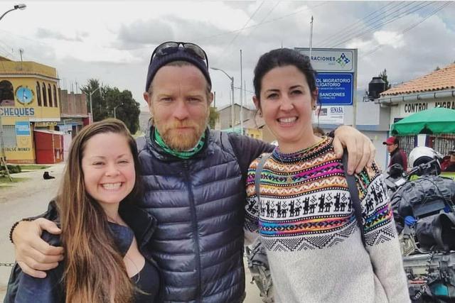 El actor Ewan McGregor se encuentra en el Perú como parte de su programa "Long Way Up". En la imagen aparece en la frontera entre el Perú y Bolivia. (Foto: Instagram)
