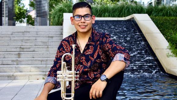 Elmer Churampi es trompetista de la Orquesta Sinfónica de Dallas desde hace 4 años. (Foto: Instagram)