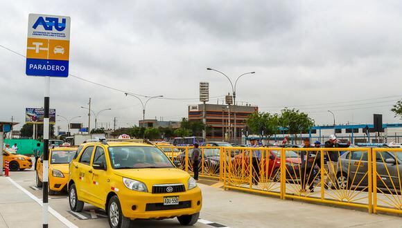 ATU implementa paradero autorizado de taxis en los exteriores del Aeropuerto Internacional Jorge Chávez.
