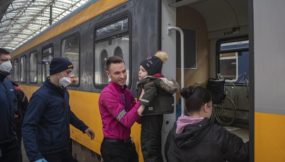 Un tren con refugiados ucranianos llegando a República Checa. (EFE/EPA/MARTIN DIVISEK)