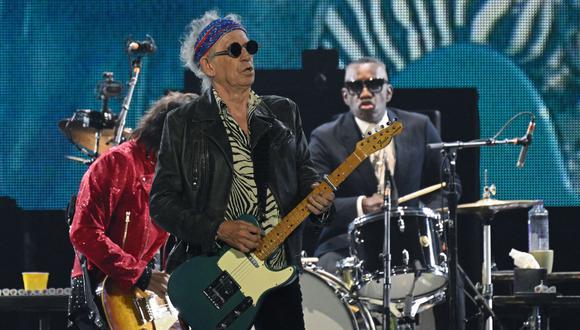 Keith Richards reconoció que la artritis le ha enseñado otra manera de tocar la guitarra. (Foto: INA FASSBENDER / AFP)