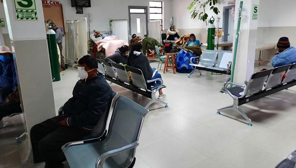 El servicio de hospitalización del sanatorio luce abarrotado por pacientes de coronavirus. No hay espacio para implementar camas. (Foto: cortesía Nilton Rodríguez)