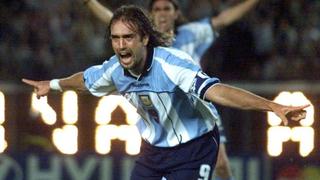 Batistuta, ignorado por la "mitad" del plantel de Argentina