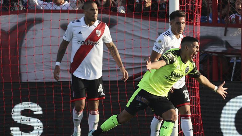 River cayó 1-2 ante Barracas Central por la Liga Profesional Argentina | VIDEO