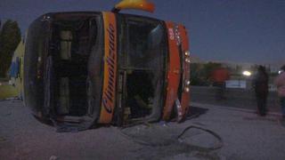 Moquegua: dos muertos dejó el despiste de un bus en ruta a Tacna