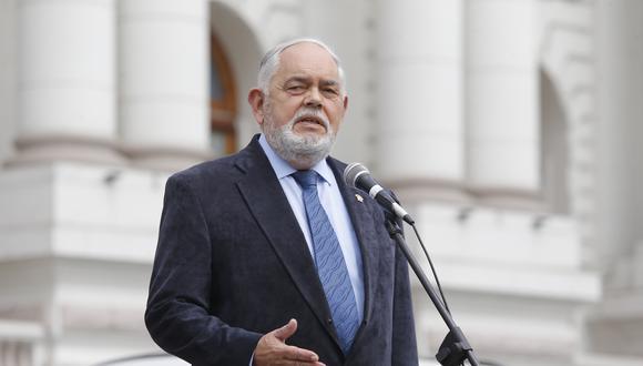 Jorge Montoya se pronunció a la prensa desde los exteriores del Congreso. (Foto: archivo GEC)