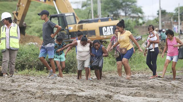 Piura : ministros llegan a zonas afectadas por lluvias [FOTOS] - 19