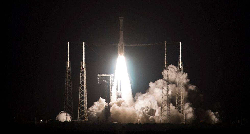 Una misión no tripulada, denominada Prueba de Vuelo Orbital, se lanza a bordo de un cohete Atlas V desde el Centro espacial Kennedy de la NASA. (Foto: @nasahqphoto)