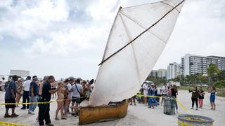 Doce cubanos llegaron a Miami Beach en una frágil balsa [VIDEO]