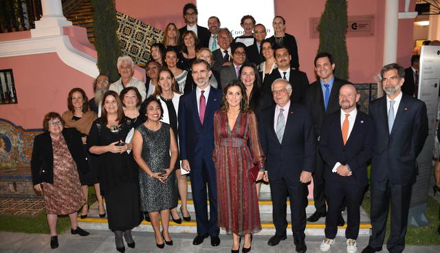 Parte de la delegación peruana se reunió con los reyes de ARCOmadrid 2019 en Lima, previa al evento (Foto: Centro Cultural de España - Lima)