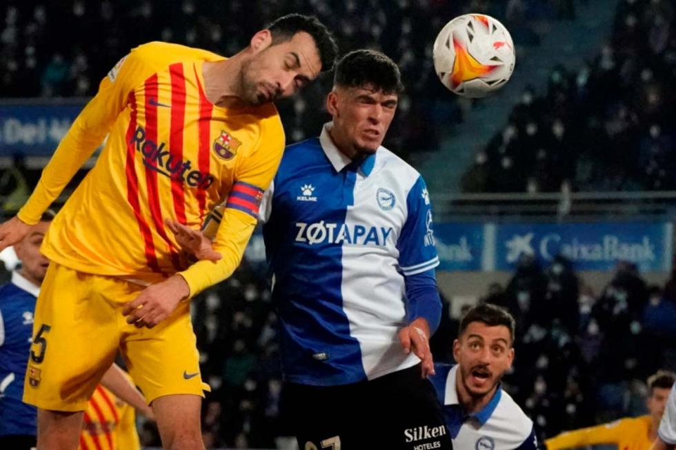 Barcelona visitó a Deportivo Alavés por LaLiga Santander de España | Foto: EFE.