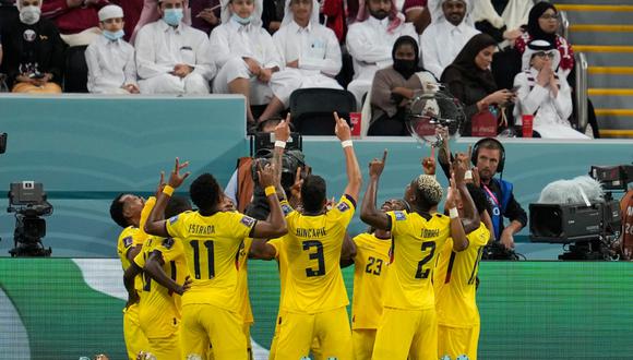 Ecuador derrotó 2-0 a Qatar en el debut del Grupo A del Mundial | Foto: AP