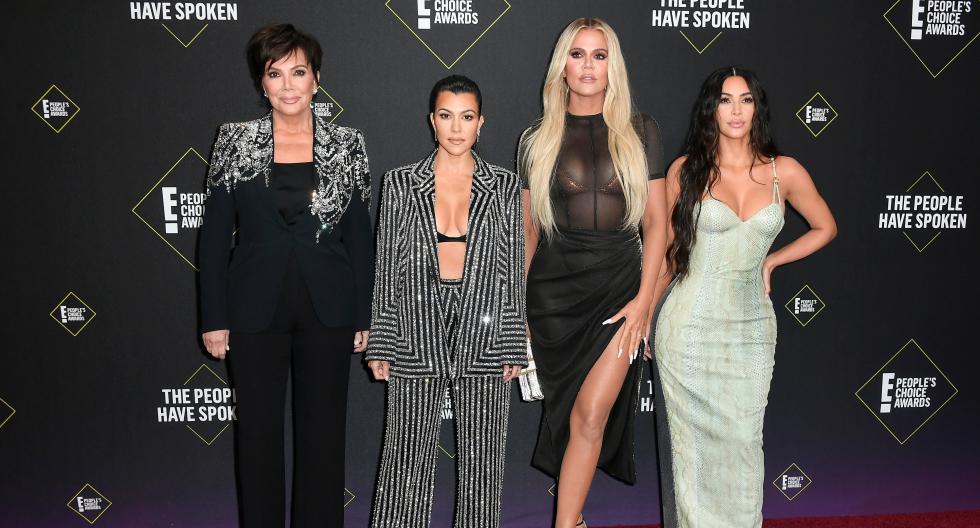 El clan Kardashian se hizo presente en los PCA 2019 con atuendos sensuales y muy brillantes. En esta galería, descubre a los diseñadores detrás de sus atuendos. (Foto: AFP)