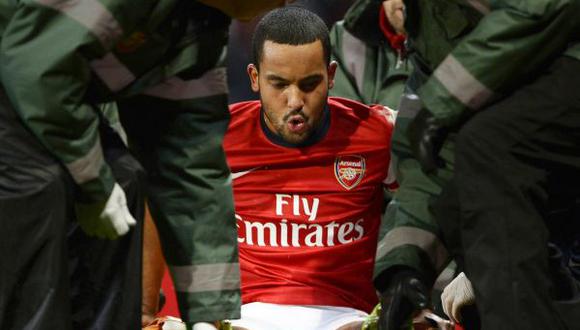 Theo Walcott se perderá el Mundial por rotura de ligamentos