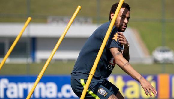 Neymar entrenando con la selección de Brasil. (Foto: EFE)