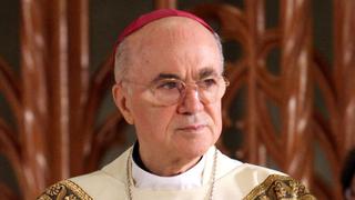 Arzobispo que acusó al papa Francisco de encubrir abusos dice estar “en paz”