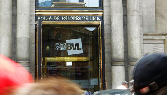 Este miércoles en la BVL&nbsp;se cotizaron en total acciones de 47 empresas, de las que 21 subieron, 17 bajaron y 9 se mantuvieron estables. (Foto: GEC)