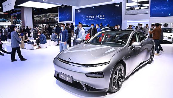 China es uno de los mercados más grandes en autos eléctricos. Aquí se puede ver la presentación del Xpeng P7.