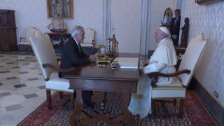 Papa Francisco y Piñera hablan de justicia social, derechos humanos y constituyente