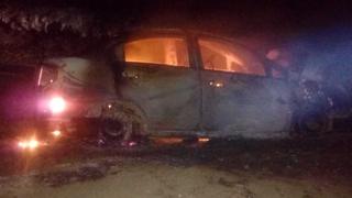 Chiclayo: vehículo se incendia tras choque y tres personas salvan de morir