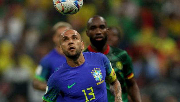 Dani Alves jugó el Mundial Qatar 2022 con la selección de Brasil. (Foto: AFP)