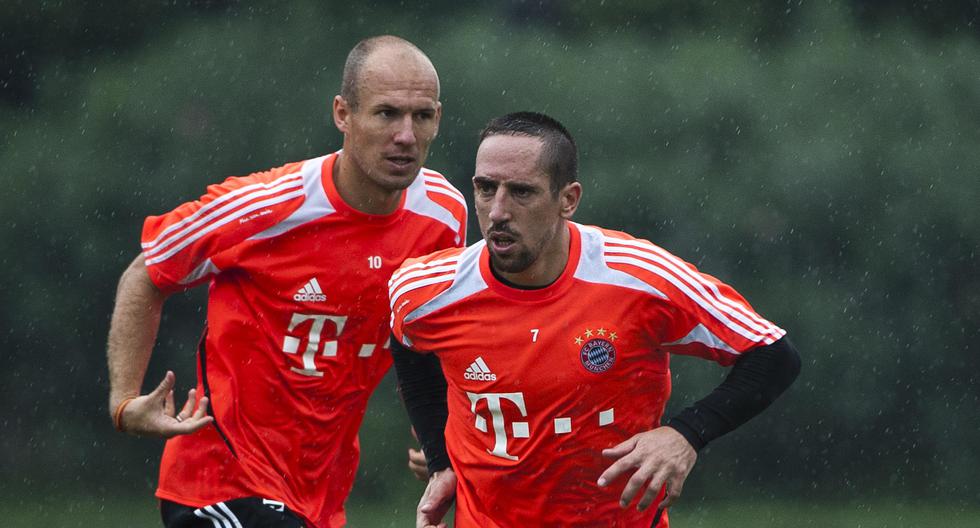Arjen Robben y Franck Ribéry están disfrutando sus últimos meses en el Bayern Munich. | Foto: Getty