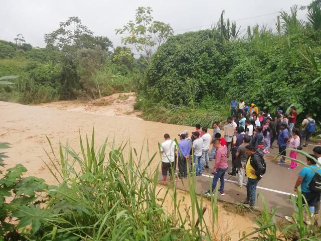 Junín: desborde de río Shankivironi deja varados a cientos de vehículos | FOTOS
