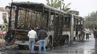 Pro Transporte evalúa sancionar a compañía de bus incendiado