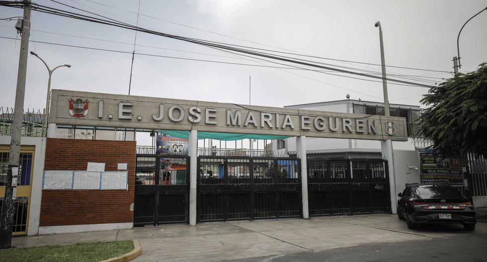 Padres de familia han hecho plantones dos días seguidos frente al colegio José María Eguren luego de que un video, donde un profesor acepta que se verá con una menor de 14 años en el 2012, se viralizara.