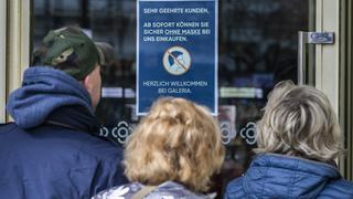 Alemania debate la eliminación de restricciones contra el COVID-19