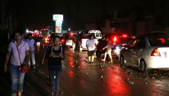 Panamericana Sur bloqueada tras caída de huaico en Ica